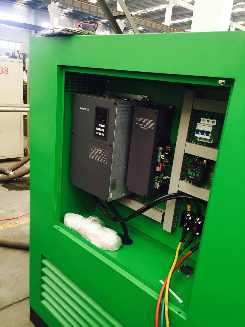 Variable Speed Drives NZ2000GY use in Air Compressor